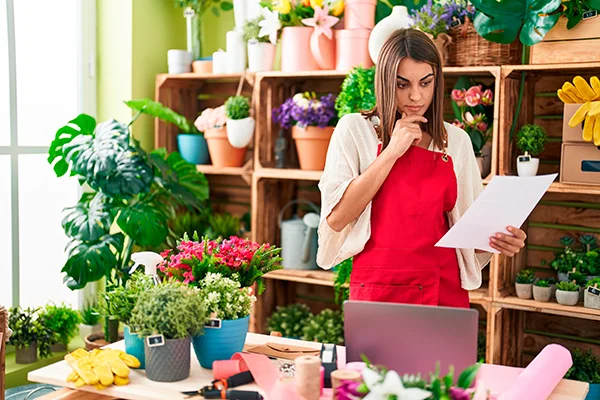 Comerciante, aprenda a cómo salir de deudas en su negocio con estas estrategias