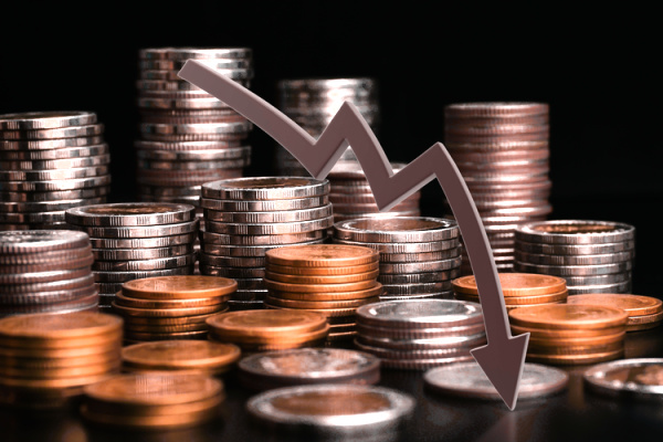 ¿Qué es la devaluación de una moneda, cuáles son sus causas y cómo puede afectar a sus inversiones?