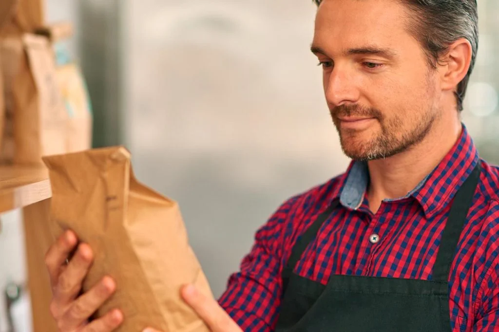 Cómo fijar el precio a un producto o servicio en su negocio