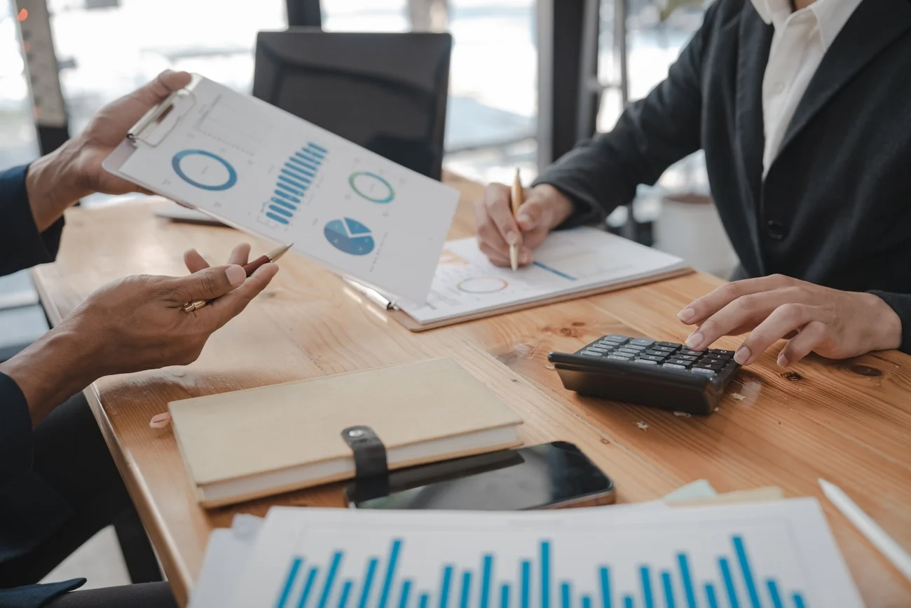 ¿Cómo crear un portafolio de inversión que mitigue los riesgos?