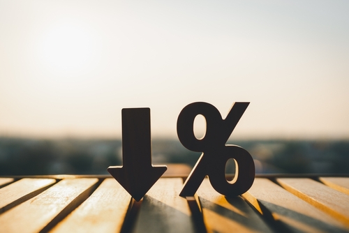 Disminución en las tasas de interés: ¿cómo afecta sus inversiones?