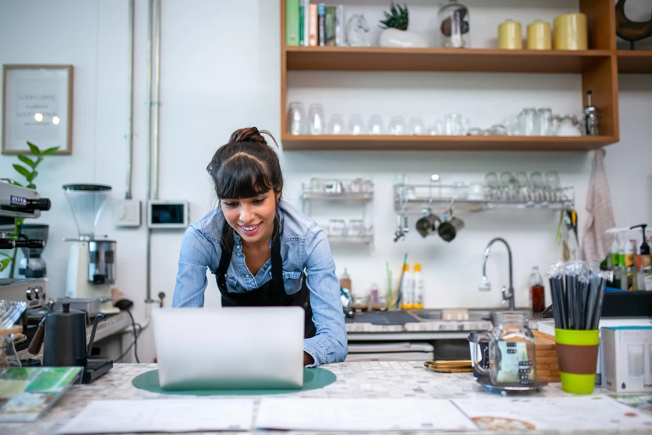 Impulse su negocio digital con cursos gratis online para emprendedores. ¡Capacítese, empodérese, avance y crezca!