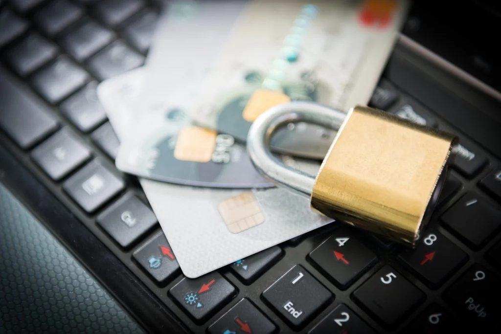 Manejo de efectivo: 3 medidas de seguridad para proteger el dinero de su negocio