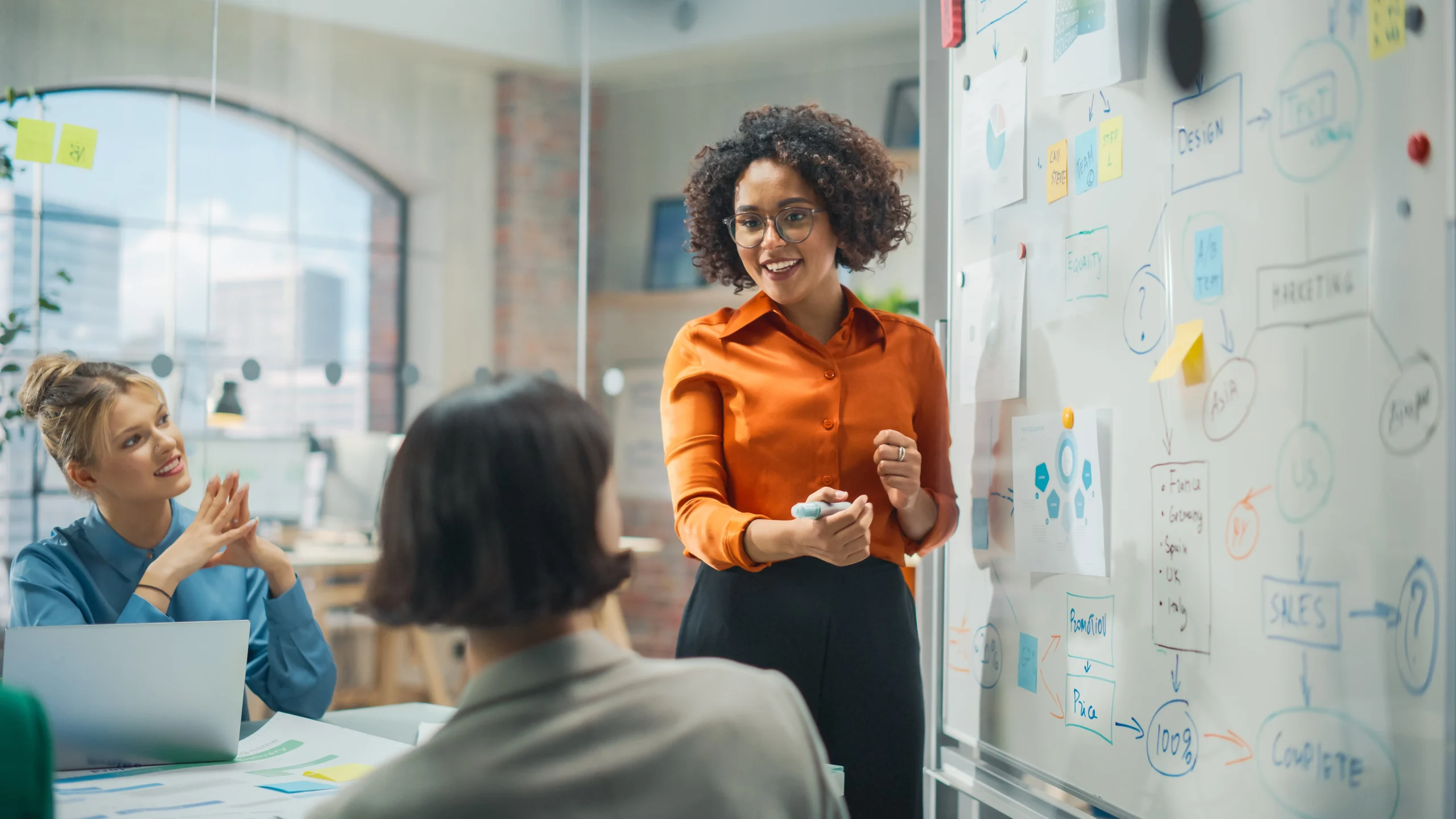 Panorama de las mujeres en las inversiones: brechas y oportunidades