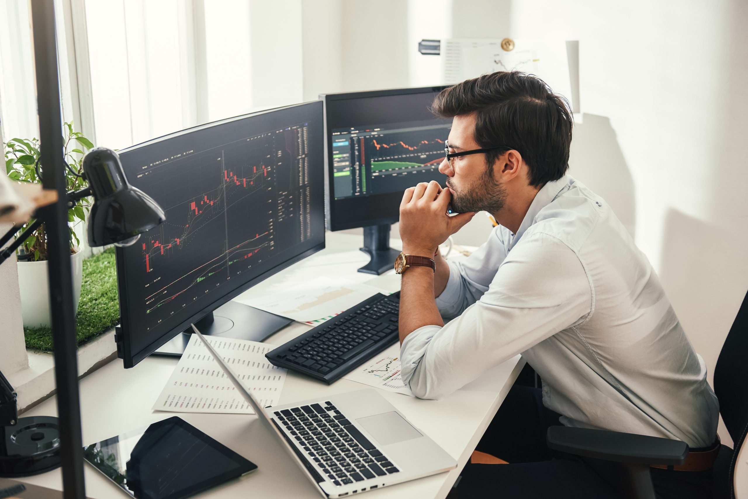 Cómo construir un portafolio de inversión global desde Colombia