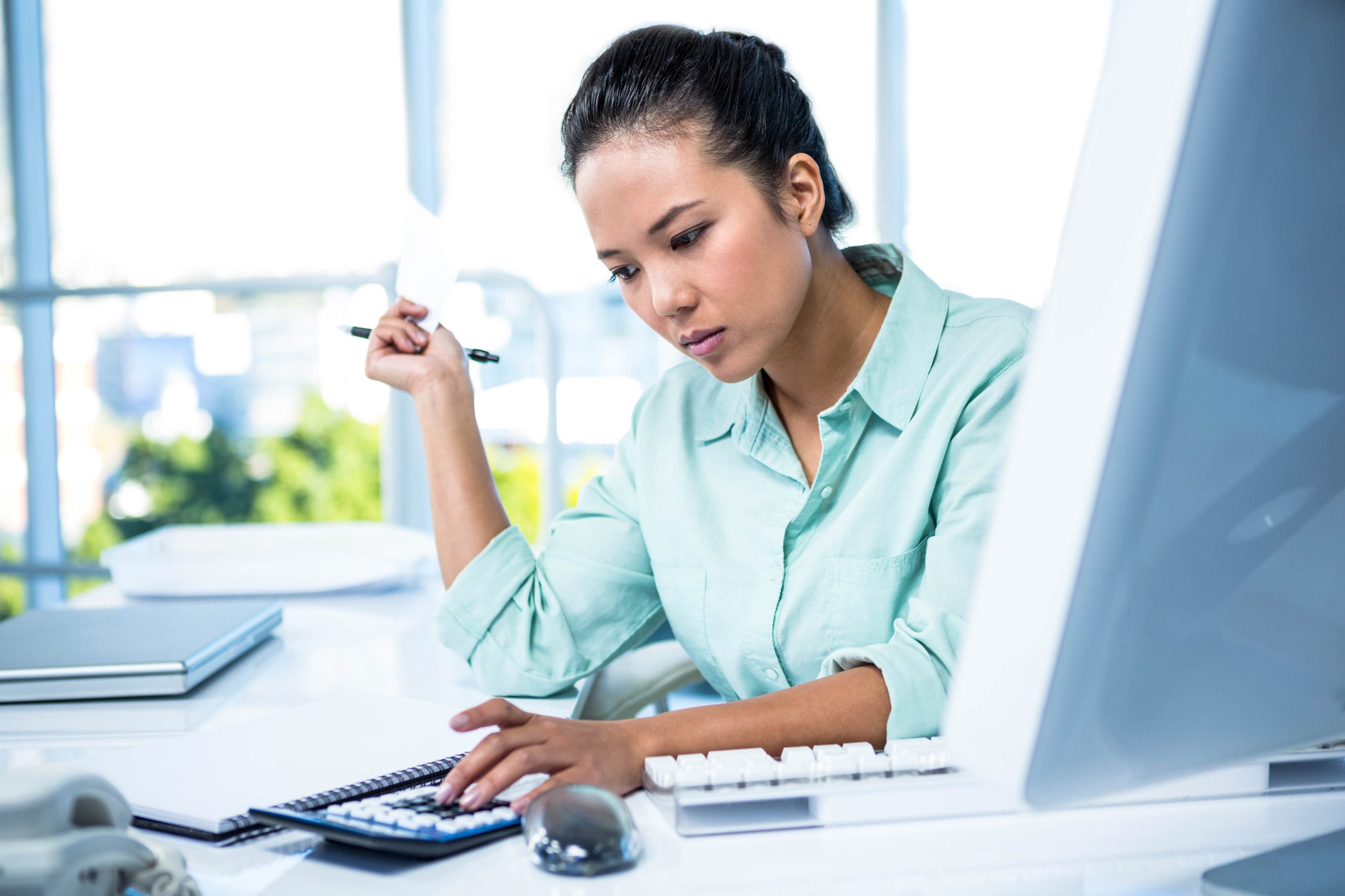 ¿Es buena idea refinanciar sus deudas ante la caída de las tasas de interés?