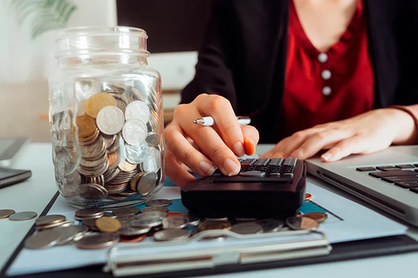 Conozca las diversas tarifas que afectan los rendimientos de los fondos de inversión