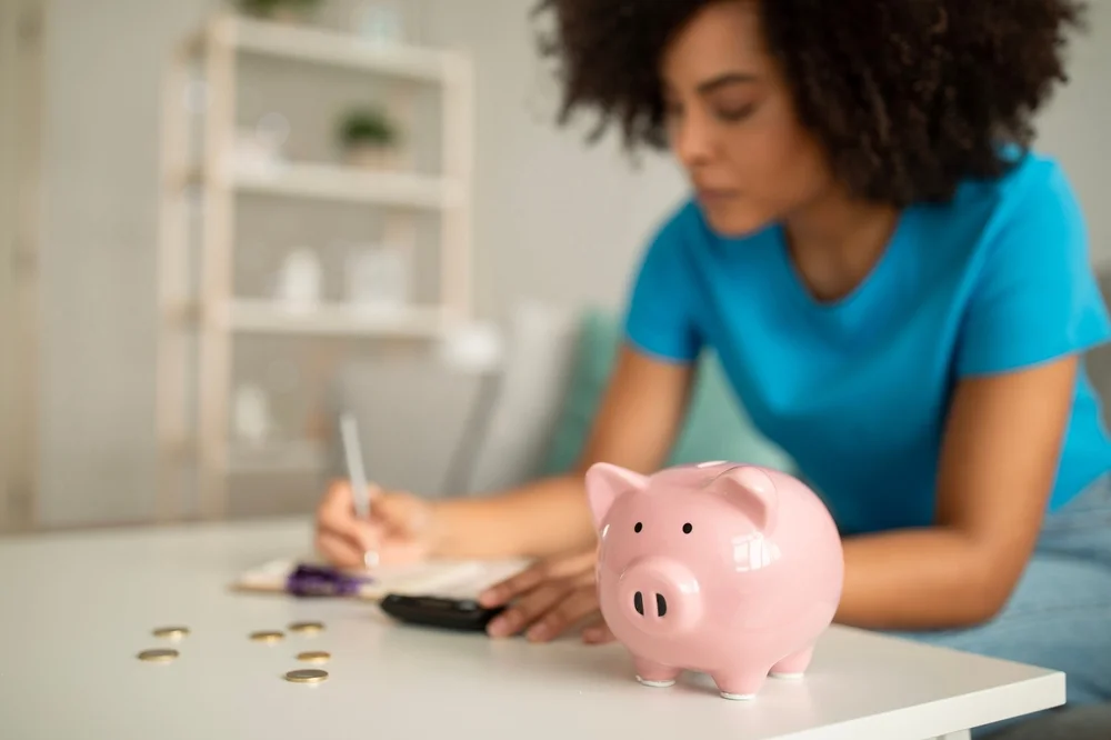 El poder del hábito: Testimonios de cómo el ahorro voluntario transforma vidas